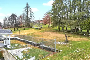 660 Circle Dr, Rostraver, PA 15012 - Photo 10