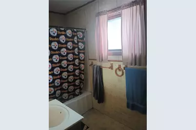 35 Sherrard Avenue, Hempfield Township, PA 16125 - Photo 6