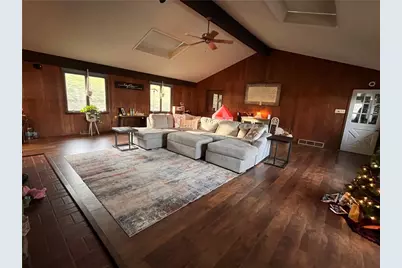 140 Davis Rd, Middlesex Township, PA 16059 - Photo 2