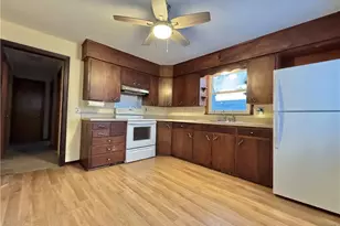 421 S Main St, Greenville Boro, PA 16125 - Photo 8