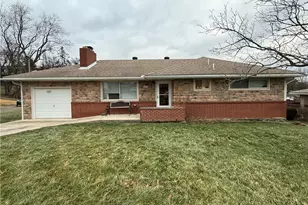 130 Crescent Dr, Canton Township, PA 15301 - Photo 1