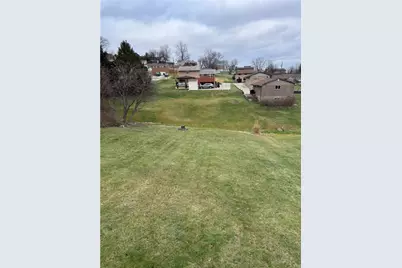 130 Crescent Dr, Canton Township, PA 15301 - Photo 4