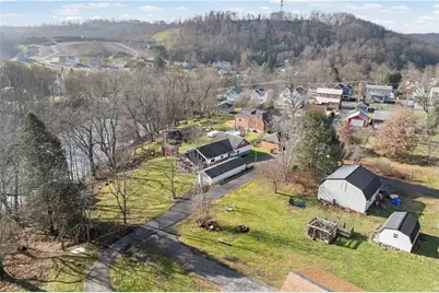 2 Lakeside Dr, Evans City, PA 16033 - Photo 2