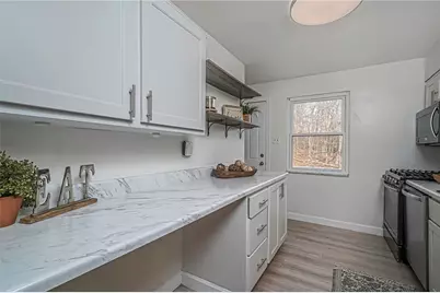 320 Calderwood Ave, Ross Twp, PA 15202 - Photo 4