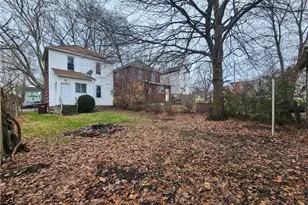 703 French St, Farrell, PA 16121 - Photo 12