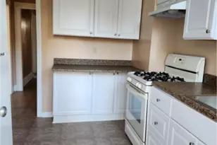 426 Hallett Pl, Pittsburgh, PA 15202 - Photo 4