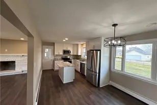 215 Martin Ave, Ellport, PA 16117 - Photo 4