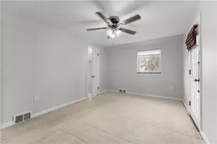 780 Scott Rd, Pittsburgh, PA 15228 - Photo 18