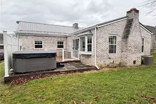 210 Carson St, Springdale Township, PA 15144 - Photo 2