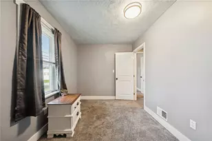 278 E Smithfield St, Mount Pleasant Township, PA 15666 - Photo 18