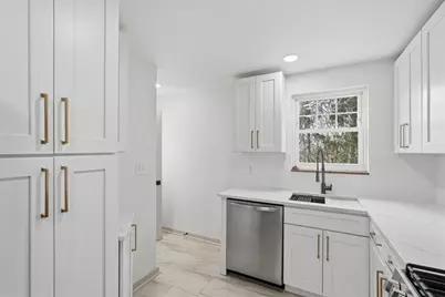 8061 Lindisfarne Dr, Pittsburgh, PA 15237 - Photo 10