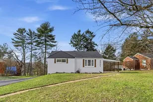 8061 Lindisfarne Dr, Pittsburgh, PA 15237 - Photo 2