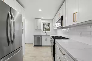 8061 Lindisfarne Dr, Pittsburgh, PA 15237 - Photo 8