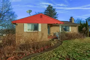 137 S Patton Dr, Moon/Crescent Twp, PA 15108 - Photo 2