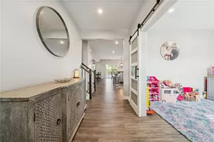 1063 Wedgewood Dr, Penn Twp, PA 15644 - Photo 4