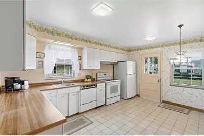 4431 E Lawnview Ave, Pittsburgh, PA 15227 - Photo 12