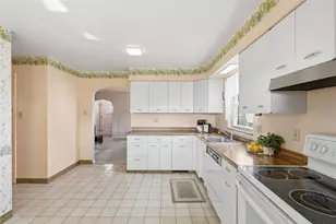 4431 E Lawnview Ave, Pittsburgh, PA 15227 - Photo 14