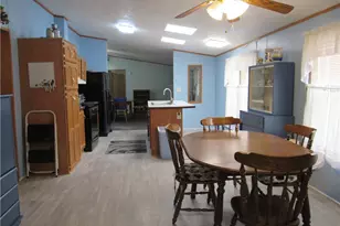 719 Joy Ln, Center Township, PA 16001 - Photo 18