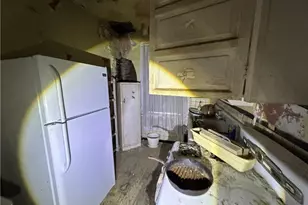 1055 Blackadore St, Homewood Brushton, PA 15221 - Photo 6