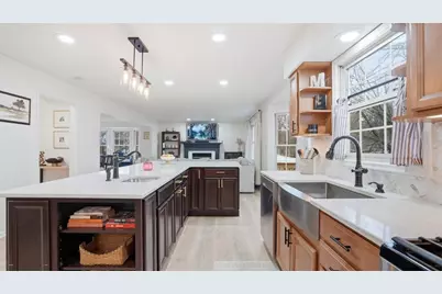 402 Lundy Ct, Cranberry Township, PA 16066 - Photo 12