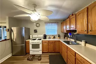 308 Elfort Dr, Pittsburgh, PA 15235 - Photo 10