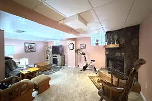 308 Elfort Dr, Pittsburgh, PA 15235 - Photo 20