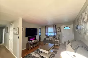 308 Elfort Dr, Pittsburgh, PA 15235 - Photo 4