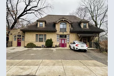 304 Rhodes Place, New Castle, PA 16101 - Photo 2