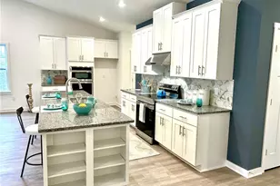 1002 Whistler Wy, Adams Township, PA 16046 - Photo 4