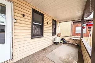 279 Boyleston St, Ambridge, PA 15003 - Photo 2