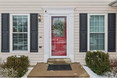 535 Pine Bluff Dr, Adams Township, PA 16046 - Photo 2