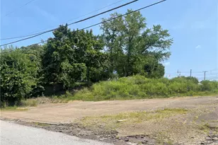 800 E Hill Dr, New Kensington, PA 15068 - Photo 1