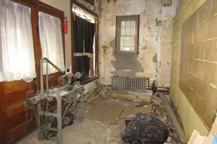 1111 Maple Ave, Turtle Creek, PA 15145 - Photo 6