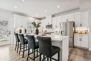 2002 Spinosa Ln, Penn Twp, PA 15644 - Photo 2