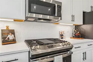 2002 Spinosa Ln, Penn Twp, PA 15644 - Photo 8