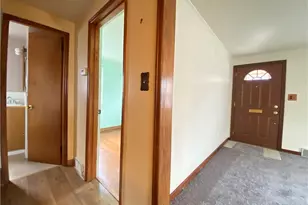 333 Elmbrook Ln, Scott Township, PA 15243 - Photo 18