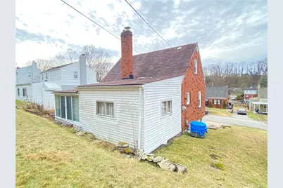 333 Elmbrook Ln, Scott Township, PA 15243 - Photo 4