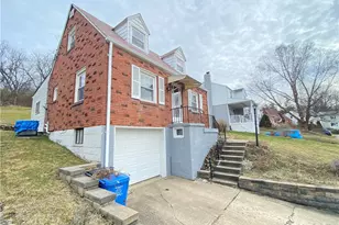 333 Elmbrook Ln, Scott Township, PA 15243 - Photo 2