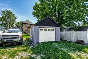 110 Pattison St, Evans City, PA 16033 - Photo 28