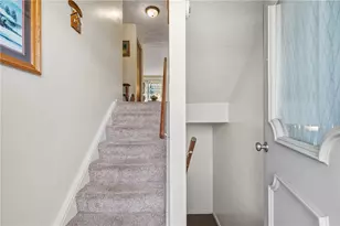 11 McKinley Square, Coraopolis, PA 15108 - Photo 2