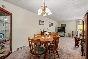 11 McKinley Square, Coraopolis, PA 15108 - Photo 10