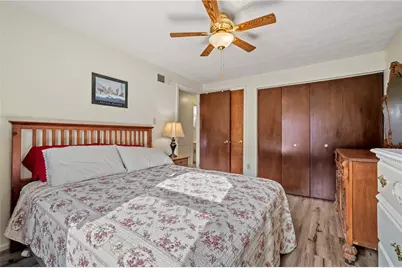 11 McKinley Square, Coraopolis, PA 15108 - Photo 18