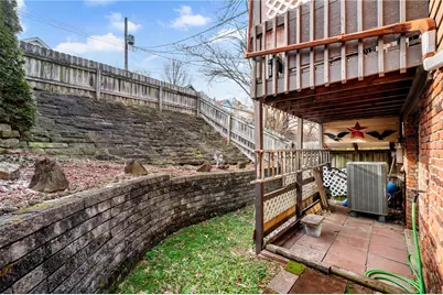 11 McKinley Square, Coraopolis, PA 15108 - Photo 24