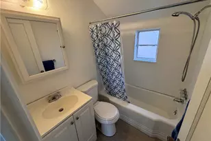 530 Maytide St, Pittsburgh, PA 15227 - Photo 12