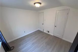 530 Maytide St, Pittsburgh, PA 15227 - Photo 10
