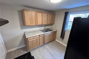 530 Maytide St, Pittsburgh, PA 15227 - Photo 8