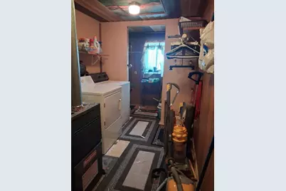 986 Coverdale St, Pittsburgh, PA 15220 - Photo 14