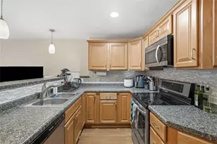 1202 Sarah St, Pittsburgh, PA 15203 - Photo 8