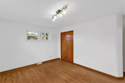 138 Sunset Ln, Center Township, PA 15001 - Photo 16