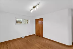 138 Sunset Ln, Center Township, PA 15001 - Photo 16